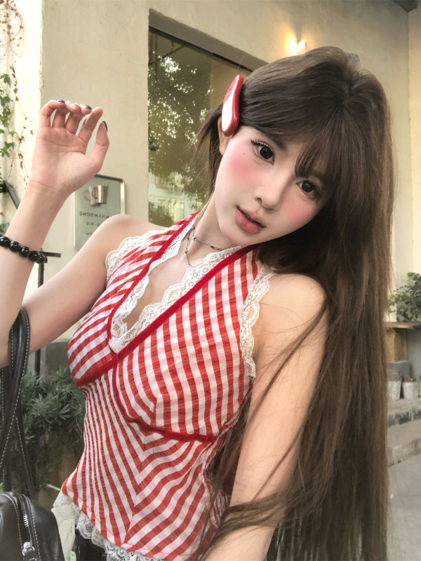 Lace spliced ​​plaid neck halter vest for women's spring new sweet hot girl slim niche top