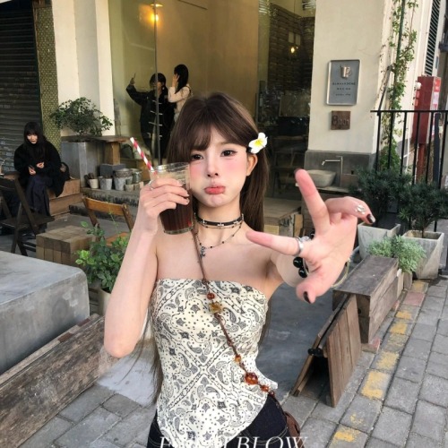 French retro hot girl printed sleeveless vest for women in summer design short slim pure strapless top