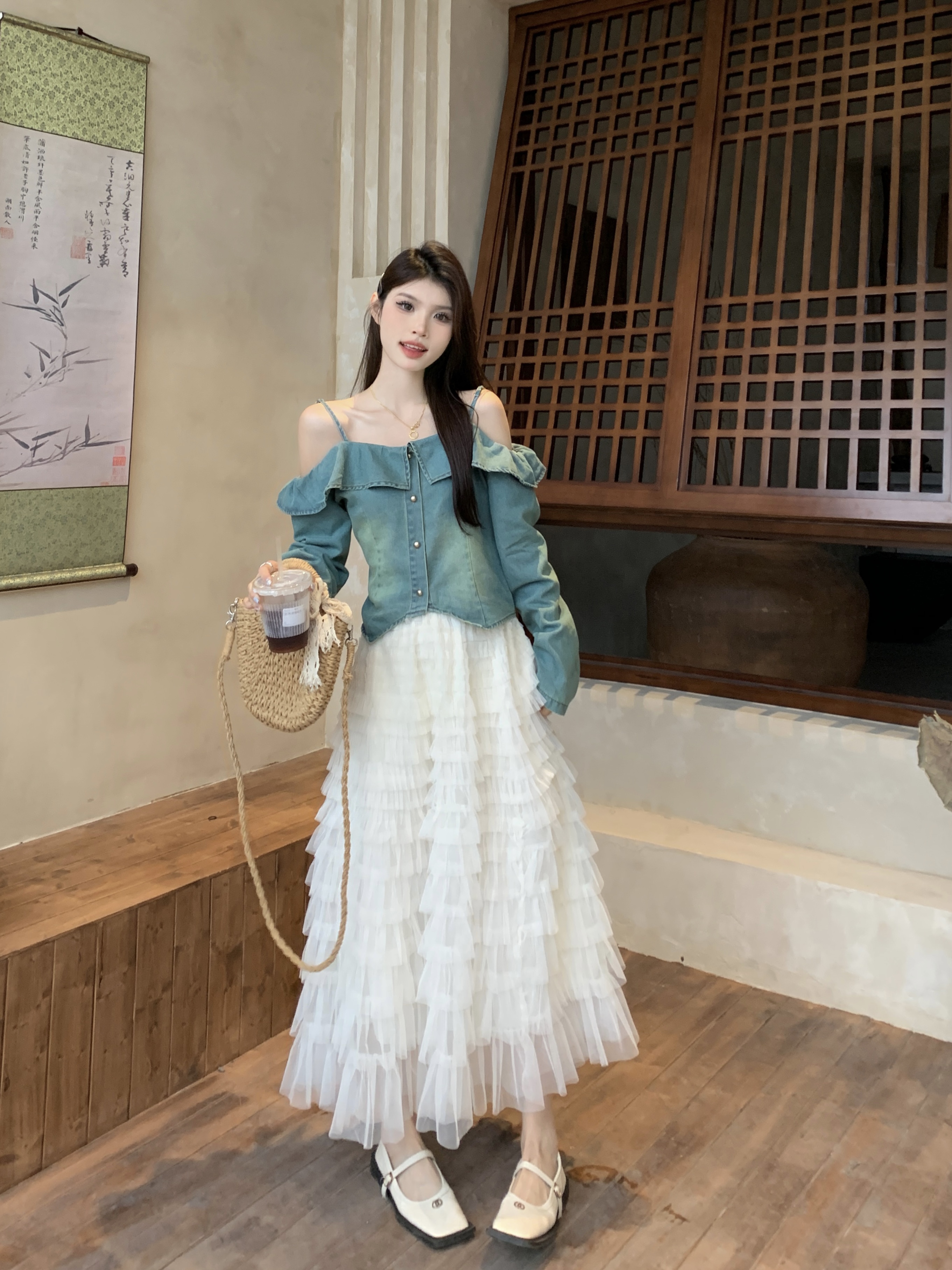 Real shot of 2025 autumn and summer Korean version of one-shoulder suspender denim top + high-waisted skirt two-piece set