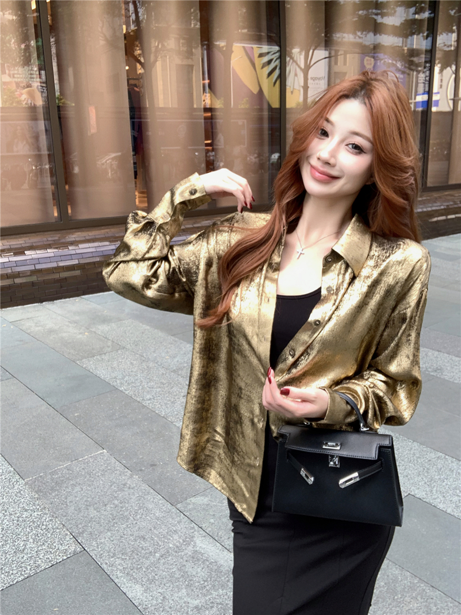 Real shot of retro sexy golden versatile casual long-sleeved shirt for women + high waist slit skirt with hips