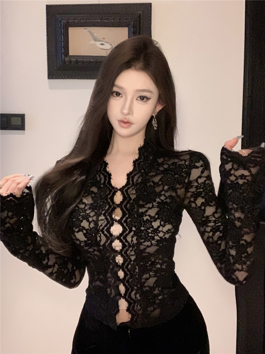 Real shot of retro French temperament sexy and slightly transparent cardigan slim lace top + breast pad suspender for women