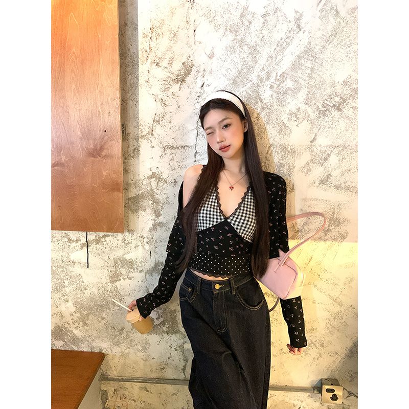 Black suspender vest for women in spring knitted lace hot girl sexy v-neck short sleeveless top