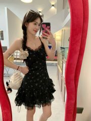 Real photo of pure French floral suspender dress for women's new waist-hugging slim small A-line short skirt