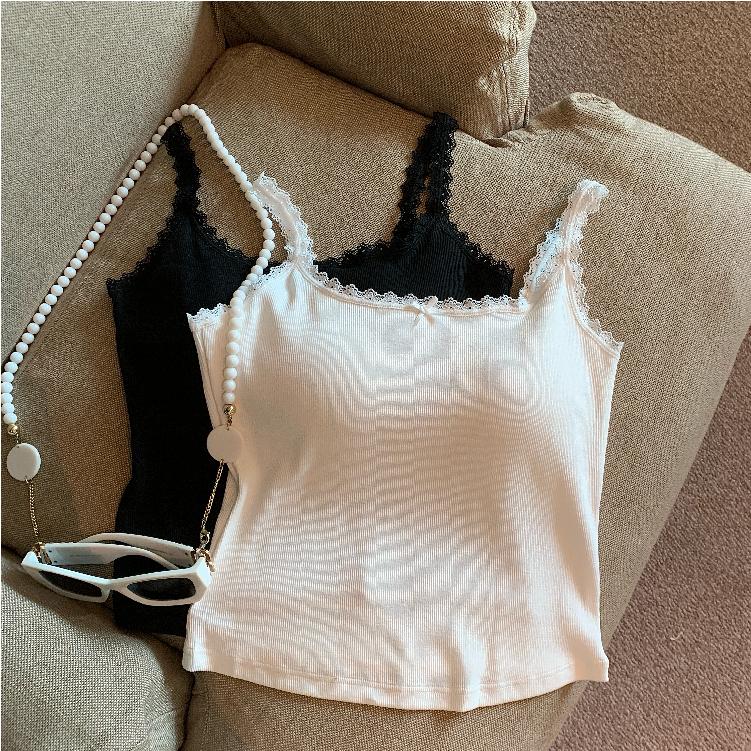 Real shot of autumn and winter retro knitted spliced ​​lace suspender