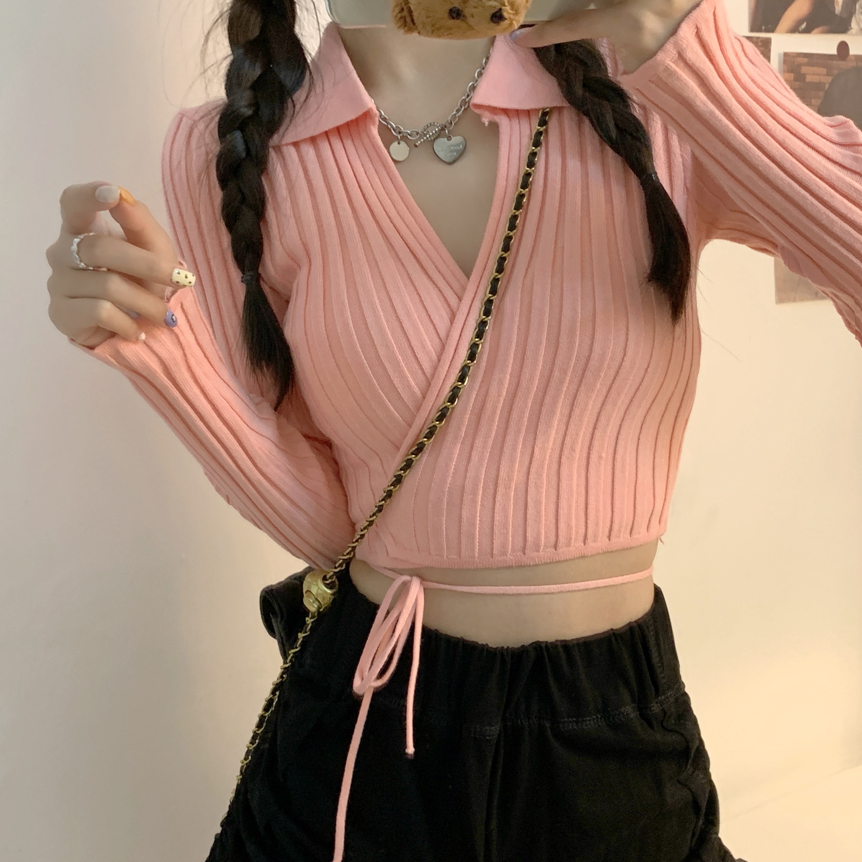 Real photos of European and American niche pink white strap sweater cardigan women's long-sleeved short knitted top