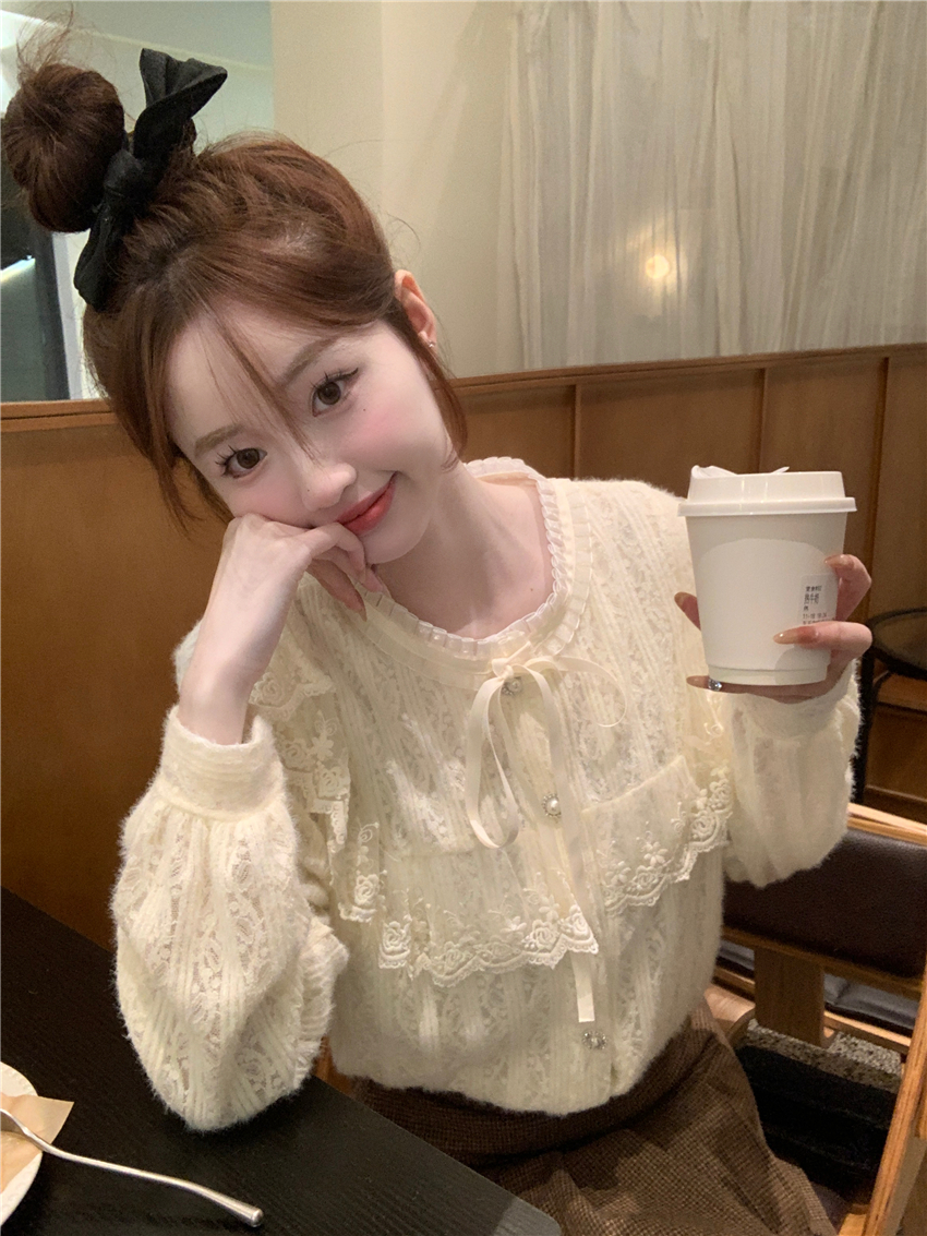 Real photo Korean sweet lace knitted cardigan top with gentle style and fashionable lace ruffled shirt