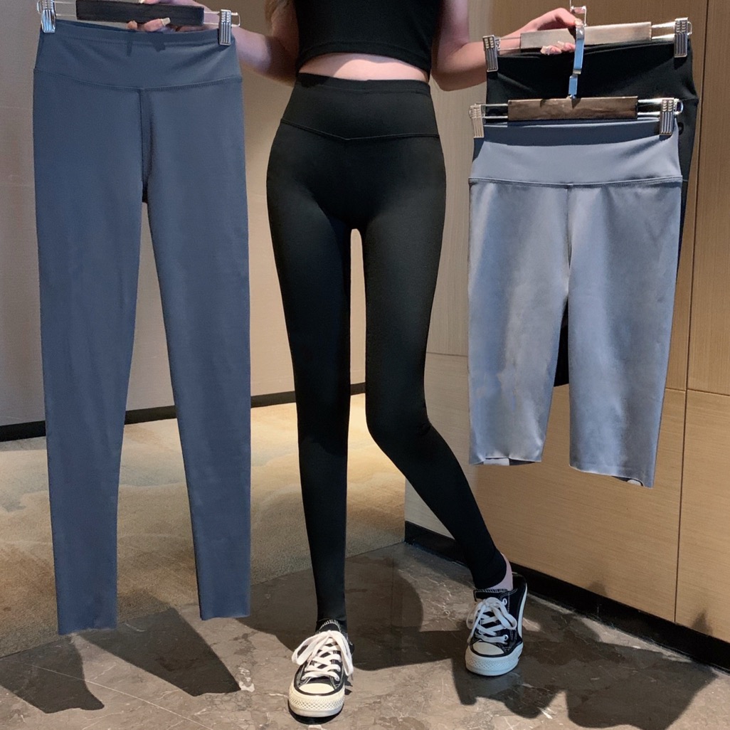 Real shot of elastic shark leather five-point bottoming trousers with belly-tightening buttocks and slimming legs yoga pants