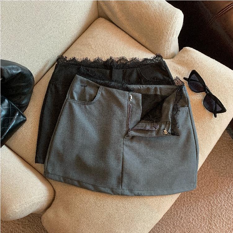 Real shot of autumn and winter retro high-waisted lace skirt