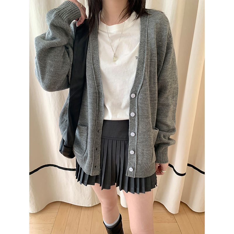Real-life spring new versatile commuter knitted cardigan 2025 Korean version ins simple v-neck mid-length casual jacket