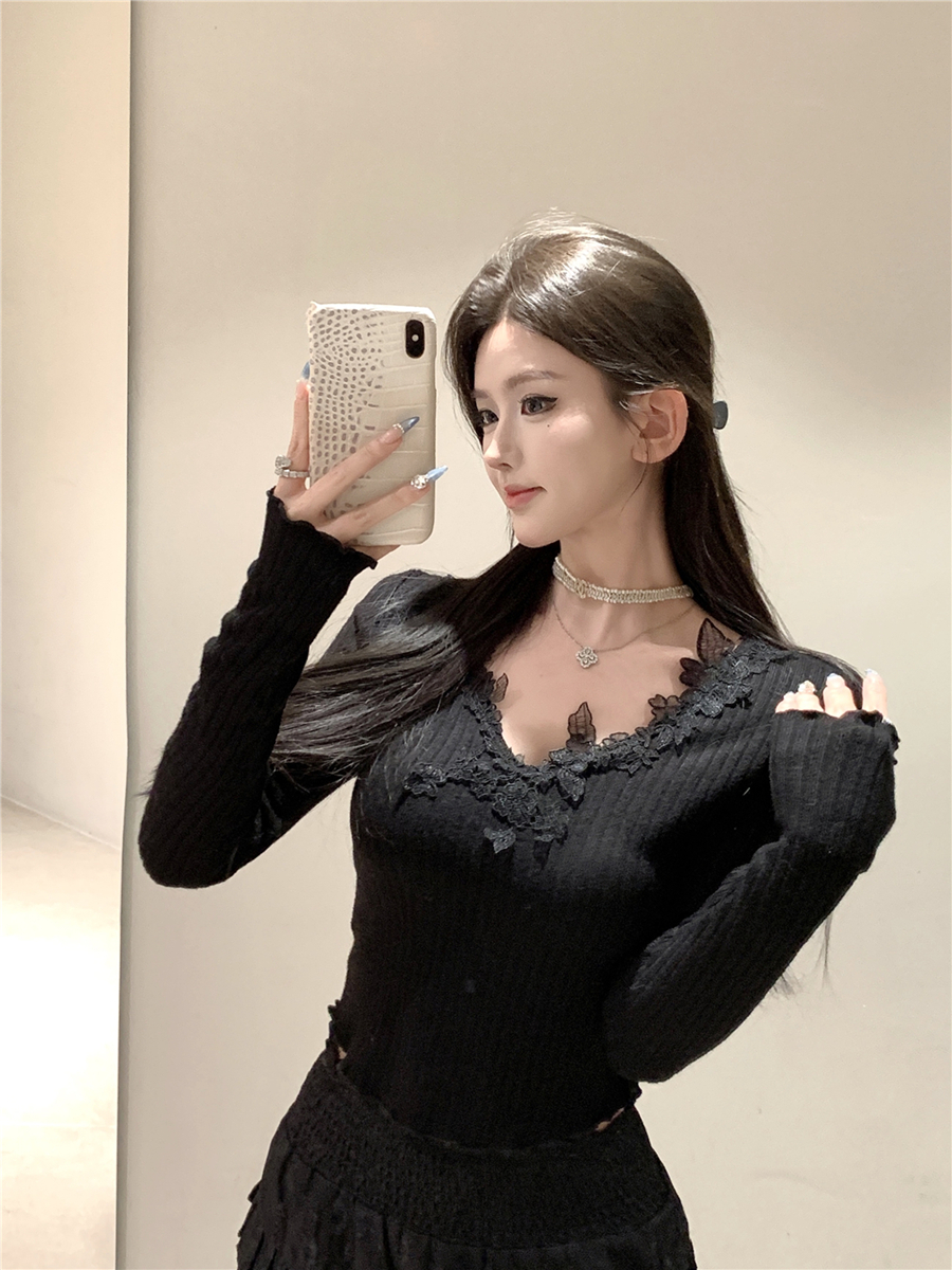 Real shot of retro sexy V-neck lace neck slim fit slim T-shirt top for women
