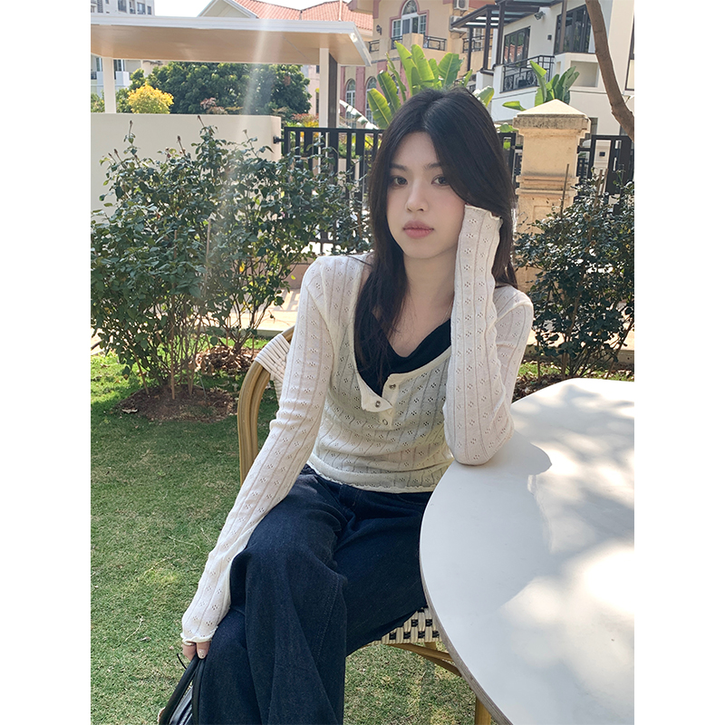 Real-life lace splicing fake two-piece sweater for women in spring new slim fit v-neck commuter shoulder long-sleeved top