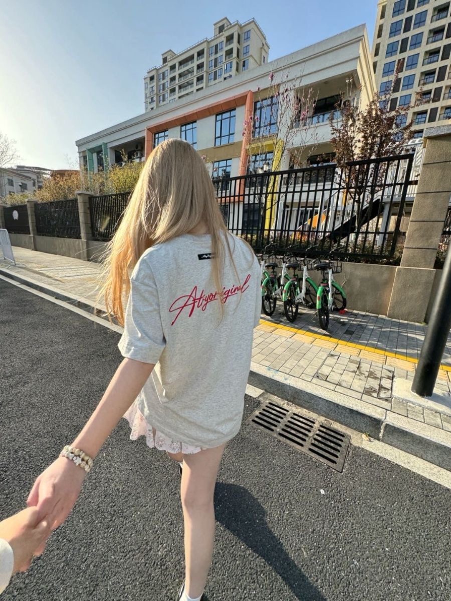 膠標 刺秀純棉200克精梳緊密短袖t恤女