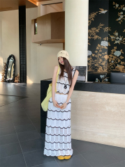 Real shot Korean design crochet hollow black and white vest elastic skirt suit