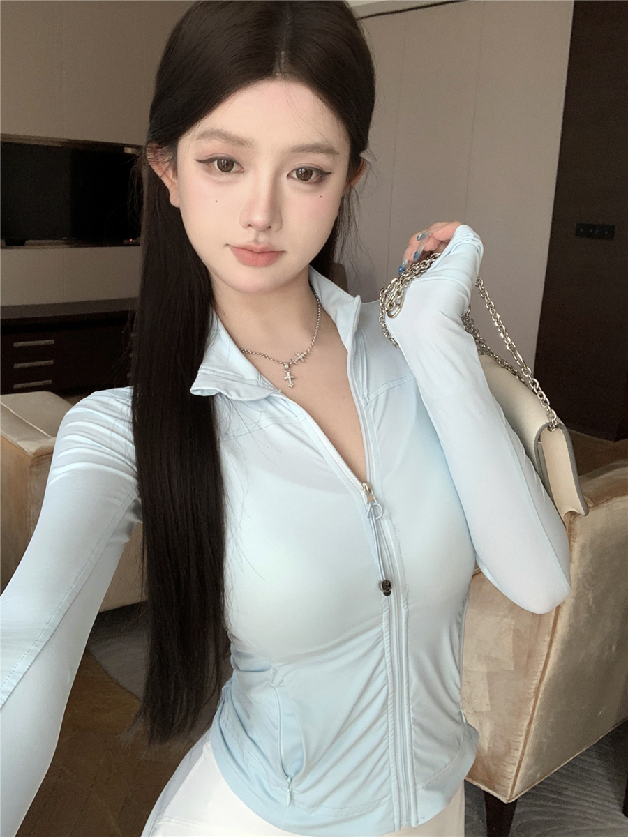 Real shot of V-neck chest pad suspender + yoga slim sun protection thin cardigan jacket + high waist skirt A-line skirt pants for women