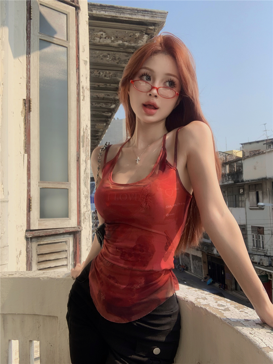 Real shot of retro sexy mesh fake two-piece halter neck millennium sweet and spicy suspender vest top for women