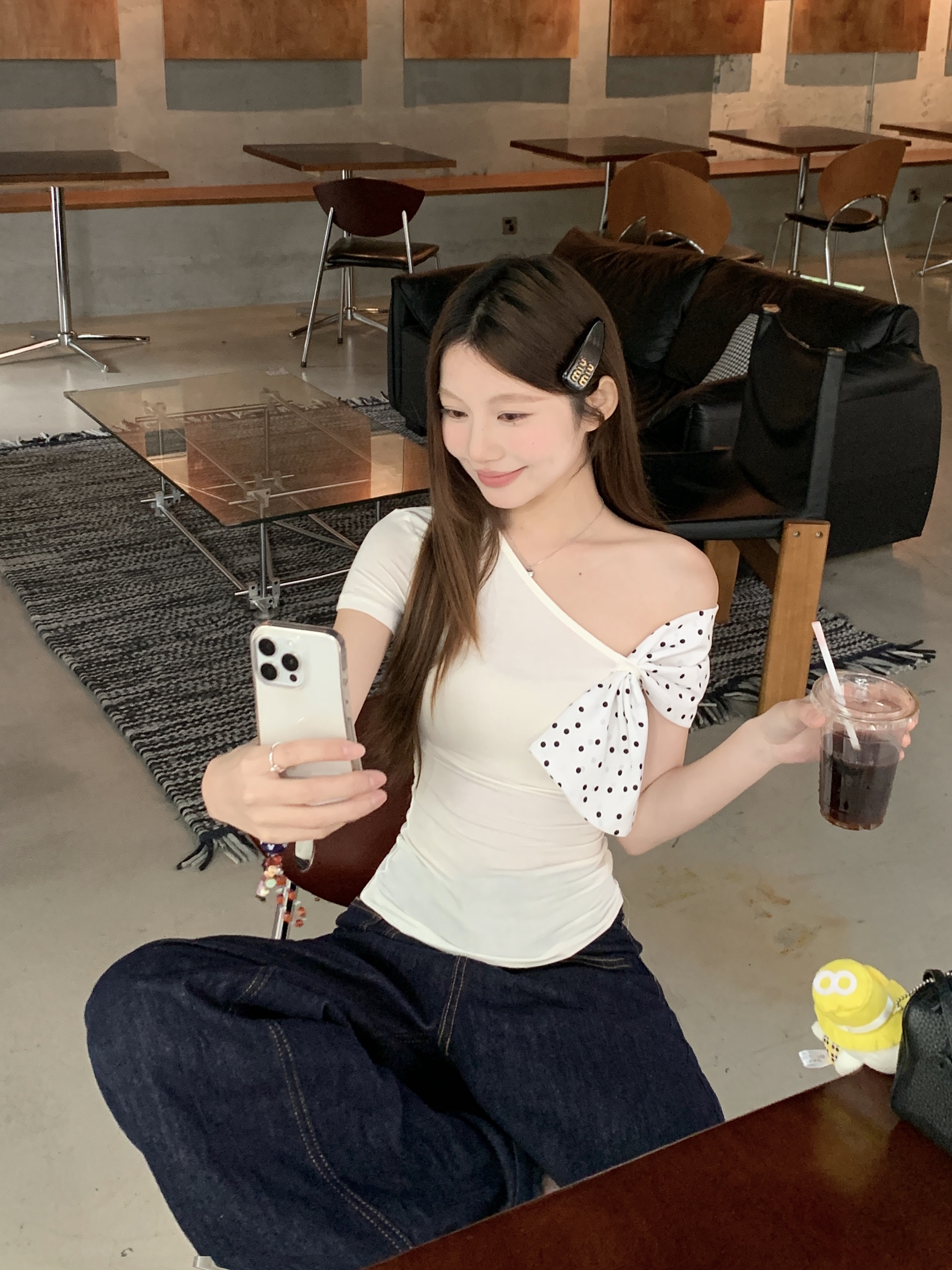 Real shot French fashion polka dot slanted neck off-shoulder short-sleeved T-shirt spring and summer small person unique and beautiful top