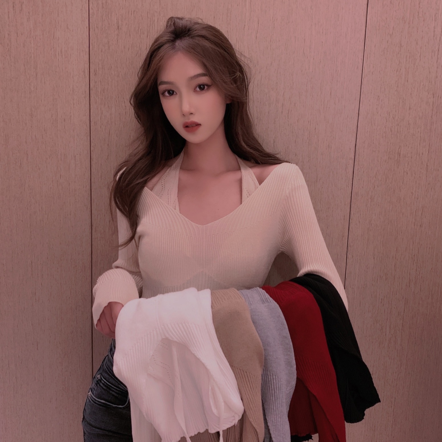 Real shot: Pure long-sleeved slim V-neck halter neck fake two-piece sweater top autumn base versatile T-shirt