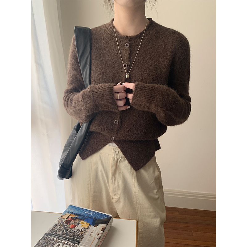 Real shot of 2025 early spring new Korean version atmosphere solid color versatile casual sweater for women with wool knitted cardigan