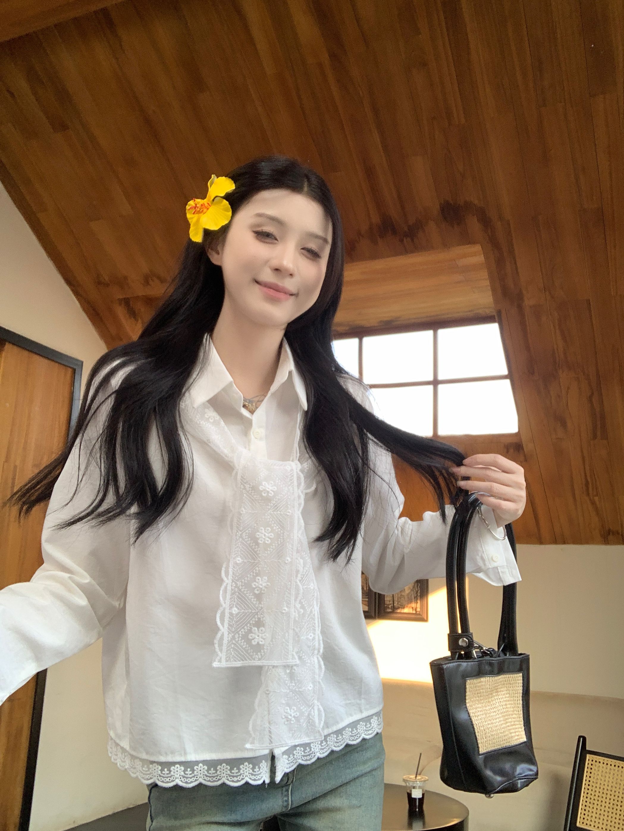 Real shot of 2025 new design lace splicing versatile shirt for women