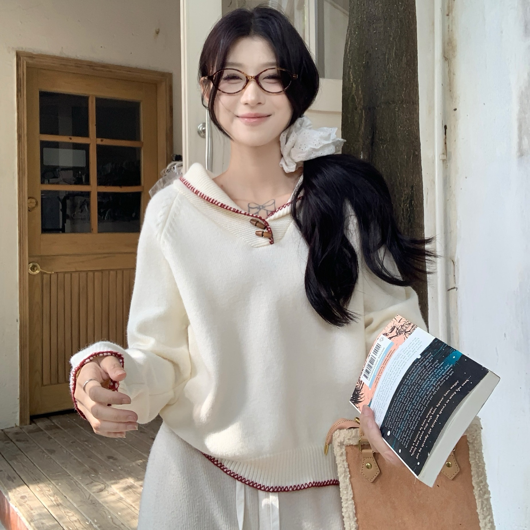 Real photo Korean contrasting color doll collar horn buckle knitted top spring and autumn thin sweater for women