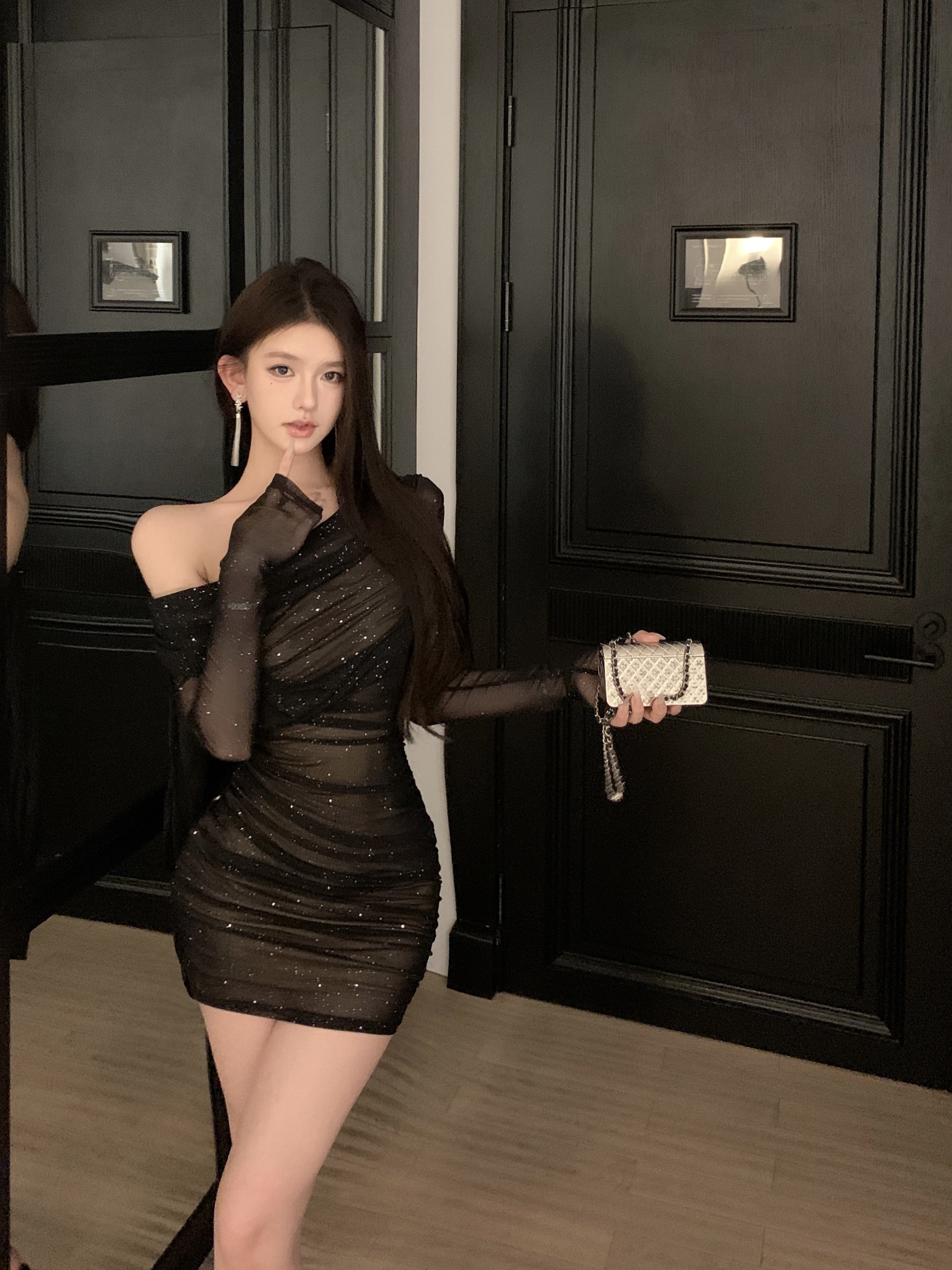 Real photo of pure tulle waist-packing hip skirt autumn long sleeves thin shimmer irregular pleated dress