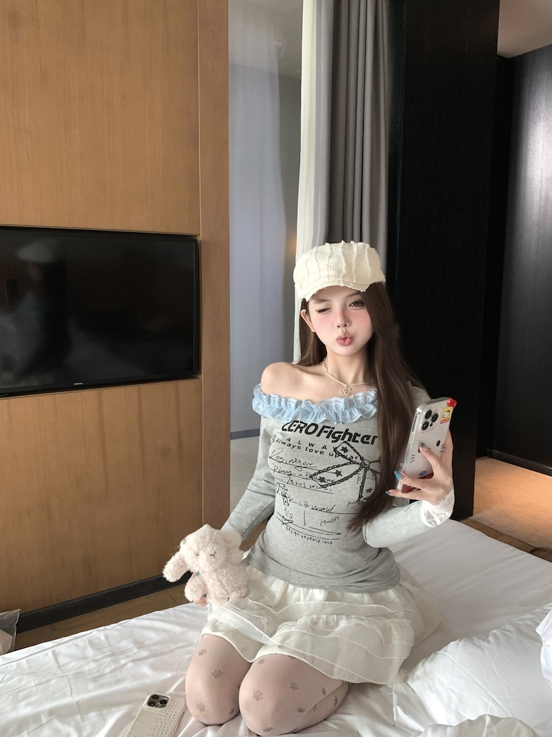 Real shot Korean version of slim and slim design, one-shoulder hot girl printed T-shirt long-sleeved base shirt