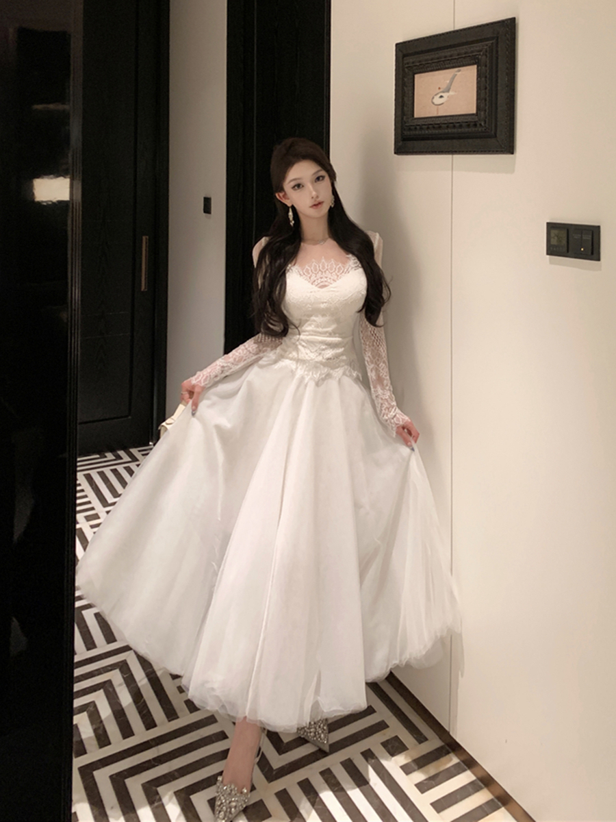 Real shot of retro sexy French lace long-sleeved slim top + high waist mesh princess skirt for women