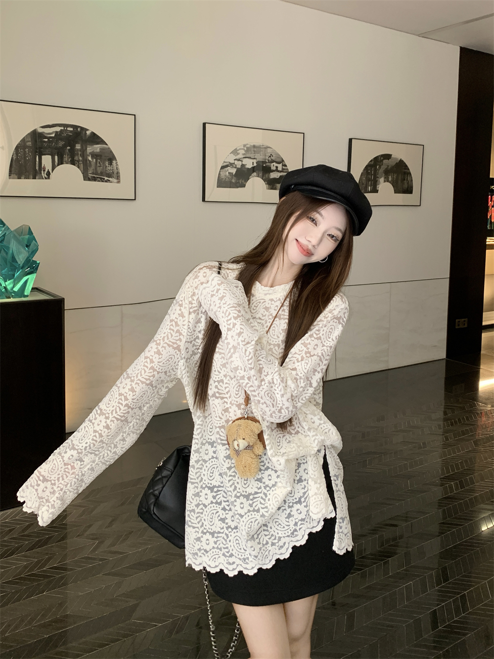 Real shot, Korean style gentle style!  Lace hollow long-sleeved top for women with sweet and playful slim look