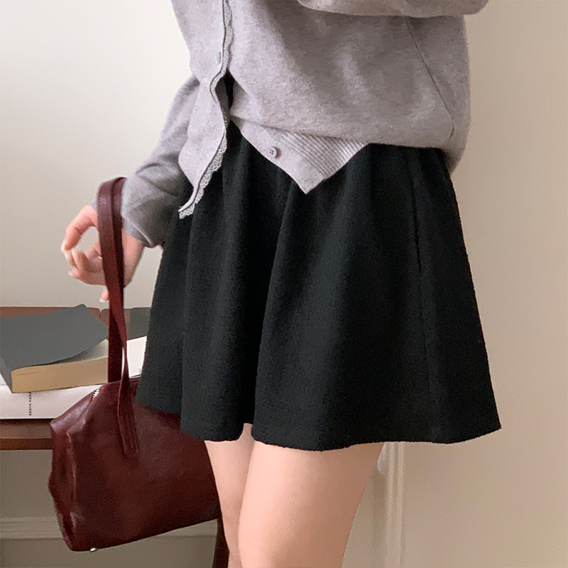 Real shot of 2025 Korean flower bud short skirt for women in 2025 spring and summer new age-reducing versatile casual A-line skirt