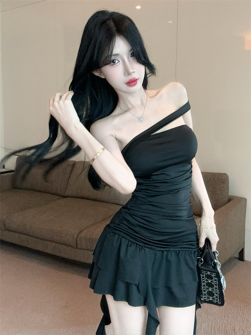Real shot of halter neck strapless dress