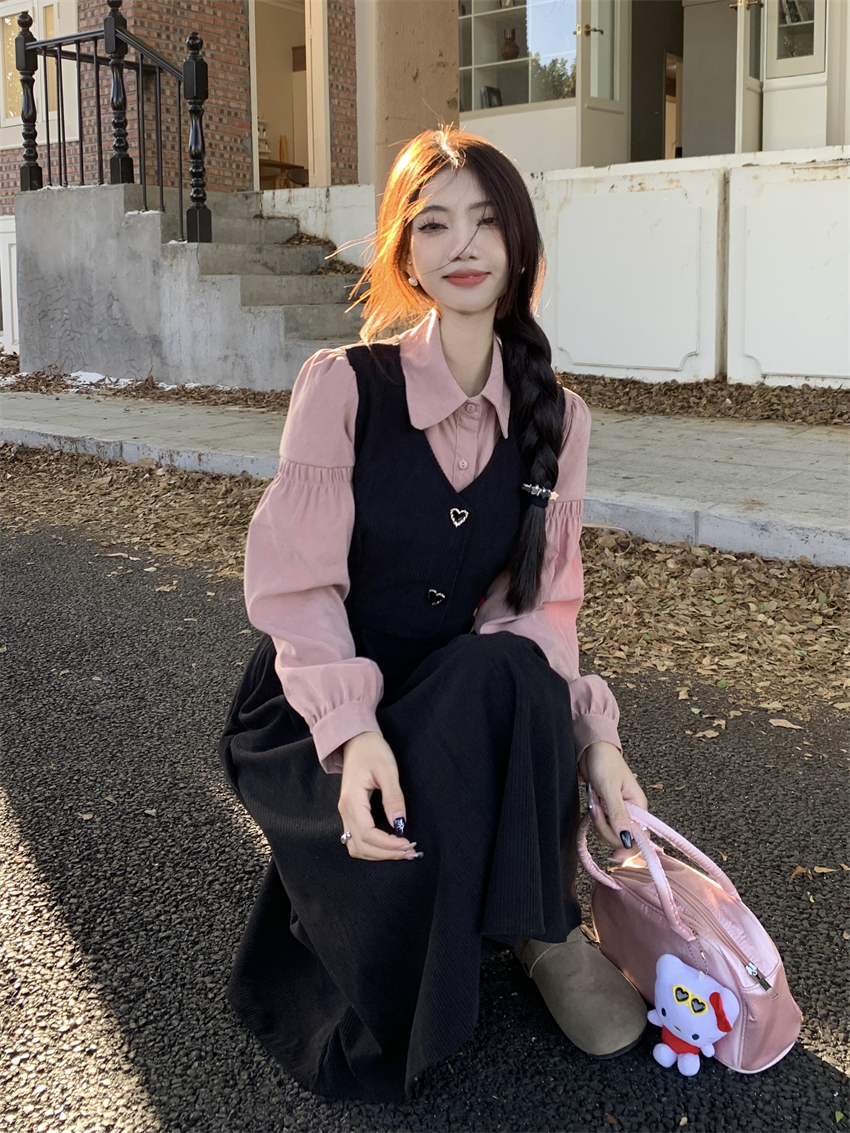 Real shot French two-piece suit long skirt strap dress for women spring new corduroy age-reducing college skirt