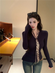 Real shot of Korean comics, niche, irregular waist-hugging, pure long-sleeved T-shirt, slim hot girl temperament top