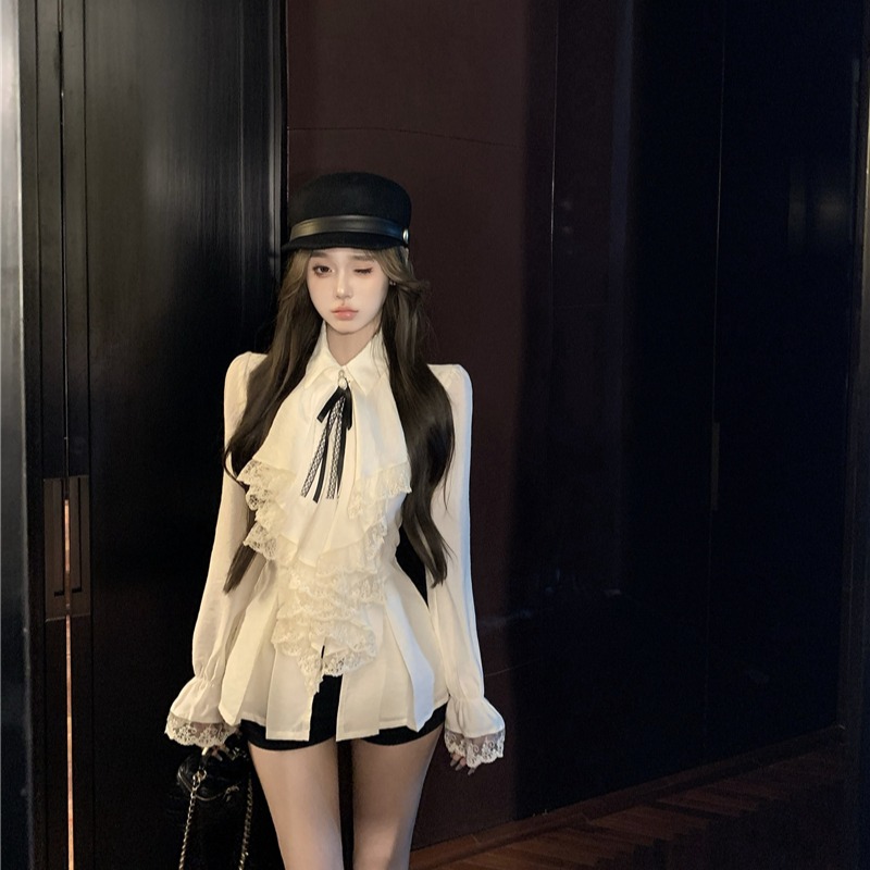 Real photo of returning home with a daughter French retro palace style lace ruffled shirt with spring and summer top for women