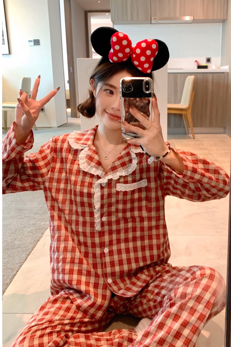 Real shot of Korean version of sweet cotton casual simple cardigan sweet lace red plaid long sleeve trousers home clothes
