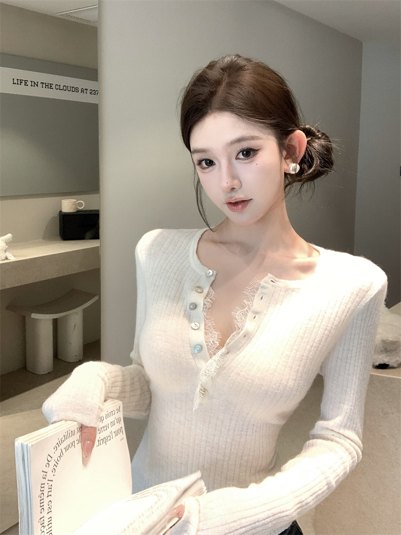 Real photo of a micro-transparent sweater, lace buckle, long-sleeved T-shirt, long-sleeved top