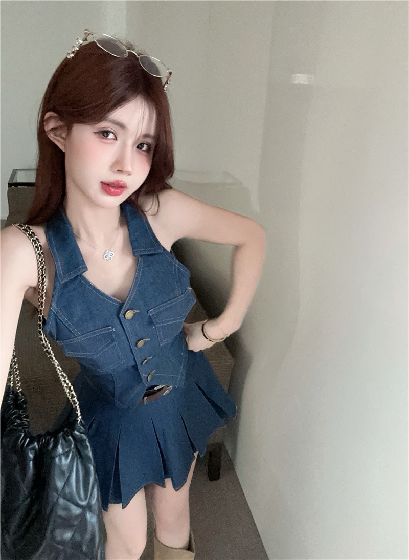 Real shot of denim design top high waist slim pleated skirt suit