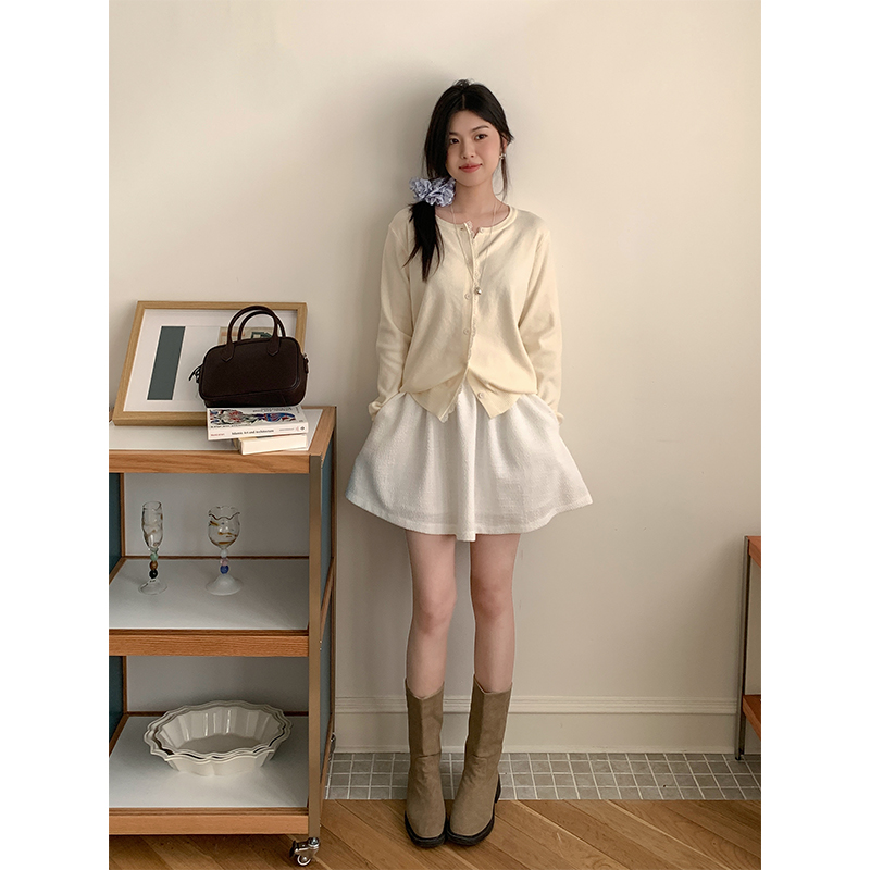 Real-life flower bud texture pleated skirt for women 2025 new high-waisted slim small lantern short skirt