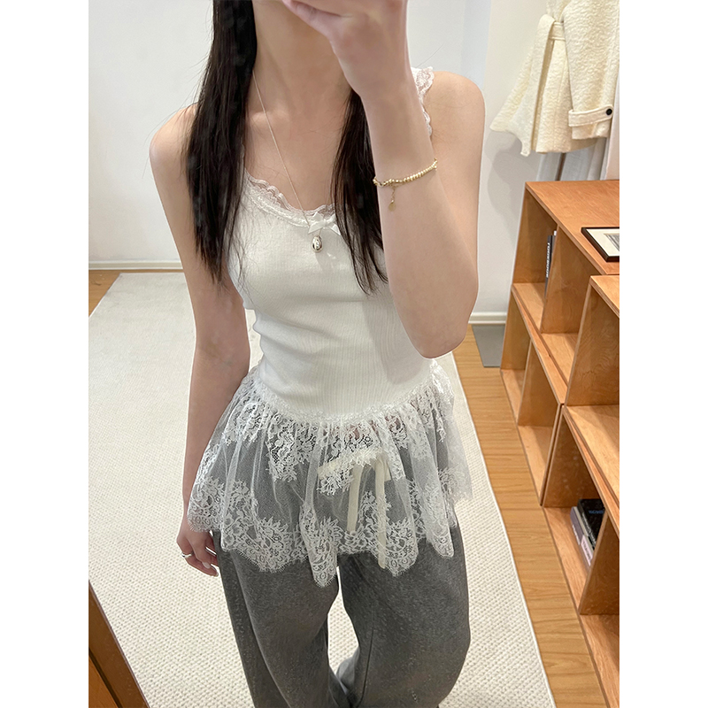Real shot of 2025 new pure lace v-neck suspender vest Korean version ins simple inner layer layered sleeveless top