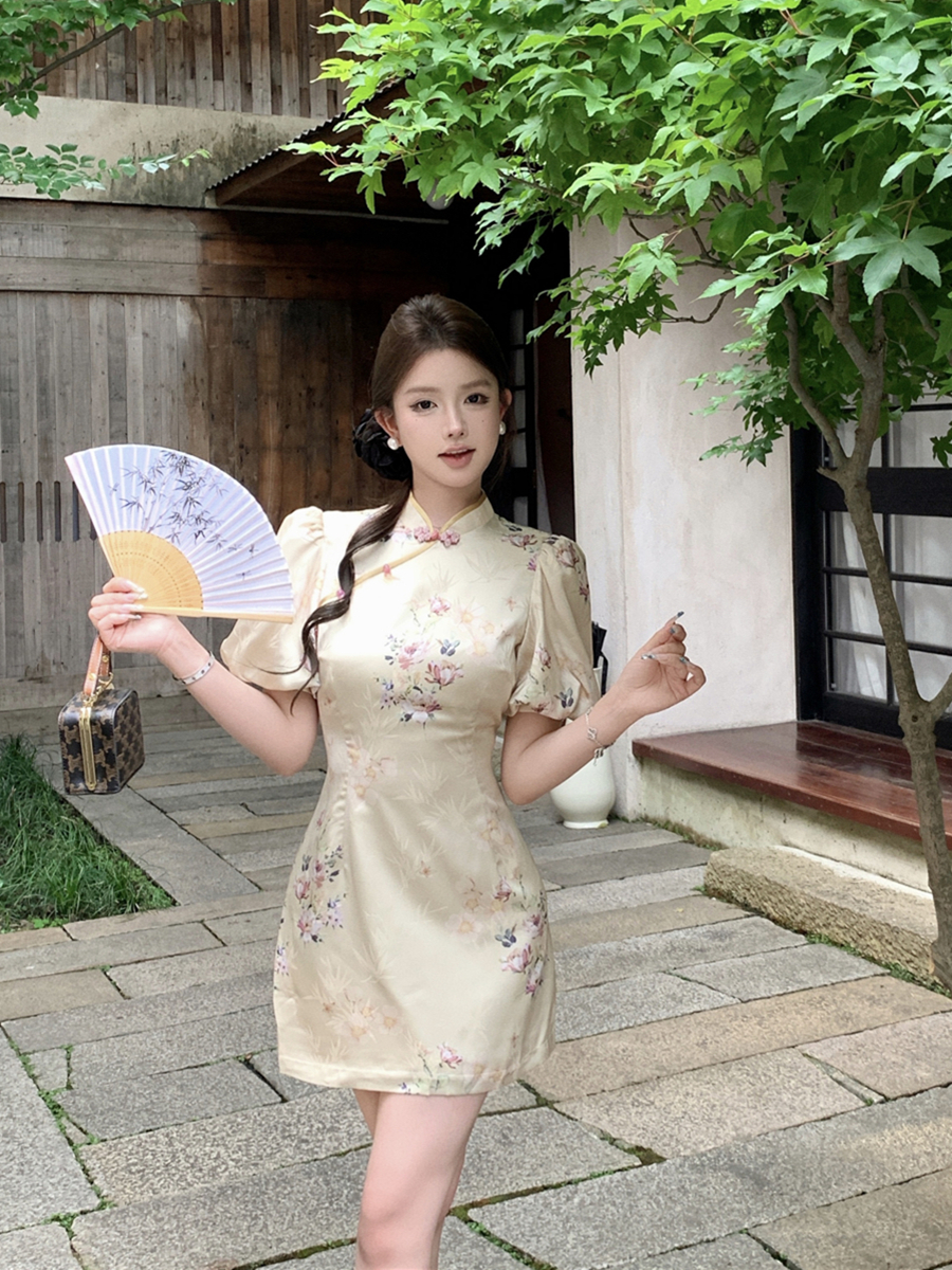 Real shot of retro sexy puff sleeve waist-hugging cheongsam dress for women