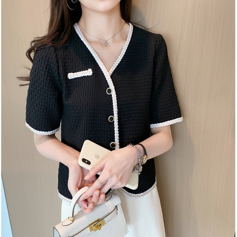2025 summer large-size women's French temperament small fragrance style loose short V-neck top M-4XL200 catties