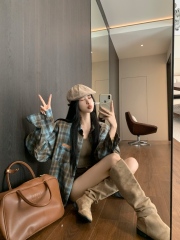 Real shot Korean version loose casual retro plaid lazy long-sleeved shirt jacket + hot girl base vest