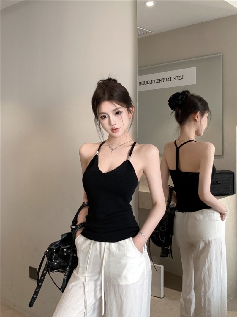 Real shot of ice silk ring buckle vest for women in summer black and white color I-shaped design solid color hot girl top