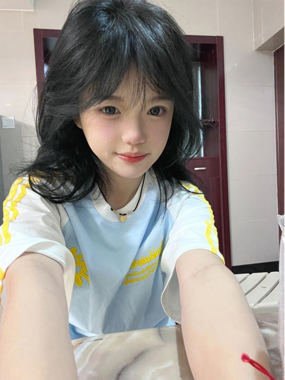 前片刺秀   後片發泡印花純棉200克精梳緊密短袖t恤女