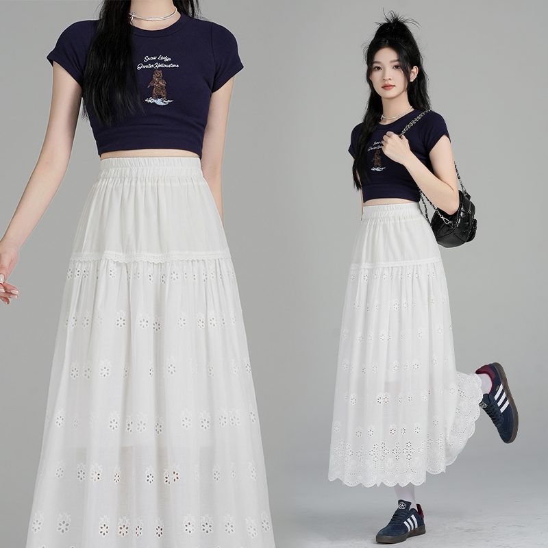 Real shot of new Korean version of lace design embroidered hollow cotton large sling mid-length skirt for women