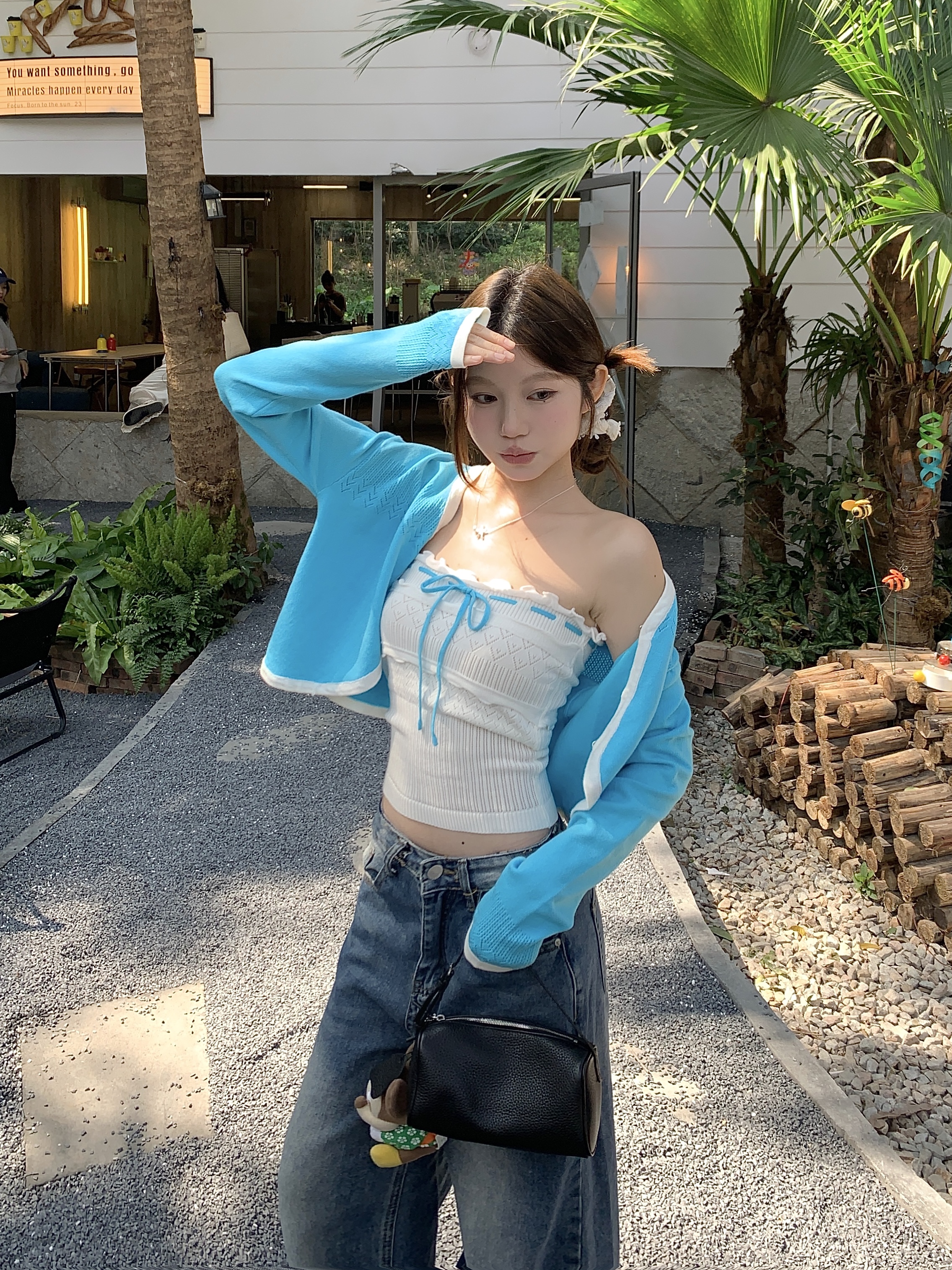 Real-life vacation style long-sleeved knitted cardigan hot girl lace-up chic strap vest women new fashion suit