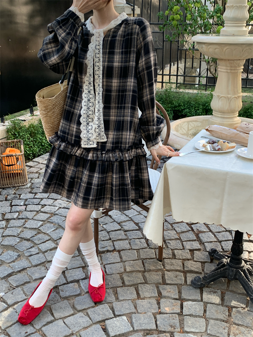 Real shot Korean retro lace spliced ​​plaid dress