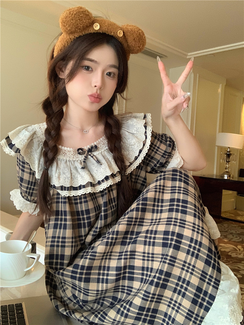 Real shot of Korean version sweet heavy industry lace palace style cotton plaid loose home clothing suit dress