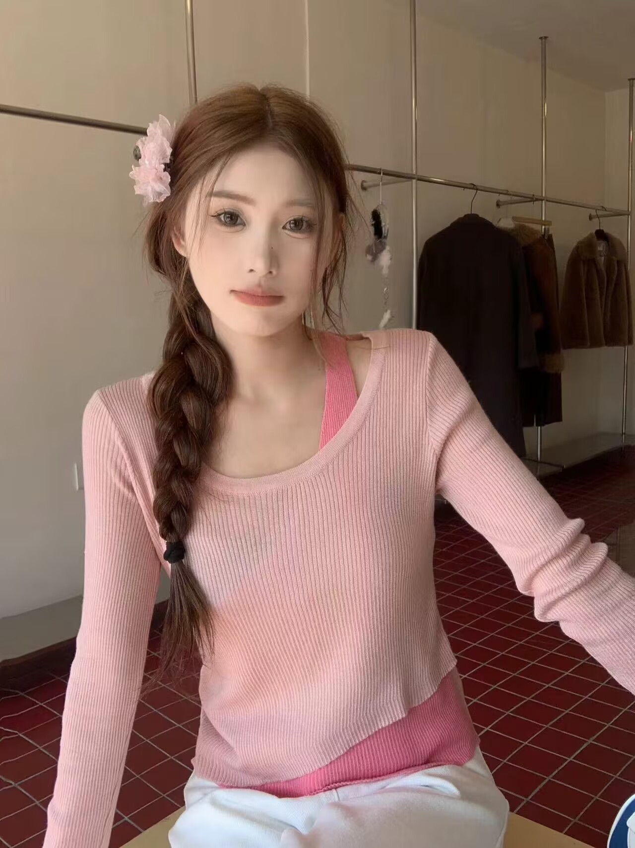 Real shot, design-featured two-piece sweater 2025 Spring and Autumn new slim and age-reducing niche inner long-sleeved top