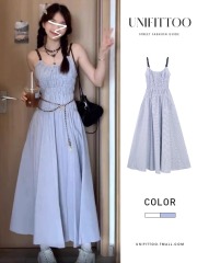 藍色吊帶連衣裙子女裝夏季2025新款法式海邊度假風沙灘收腰長裙子