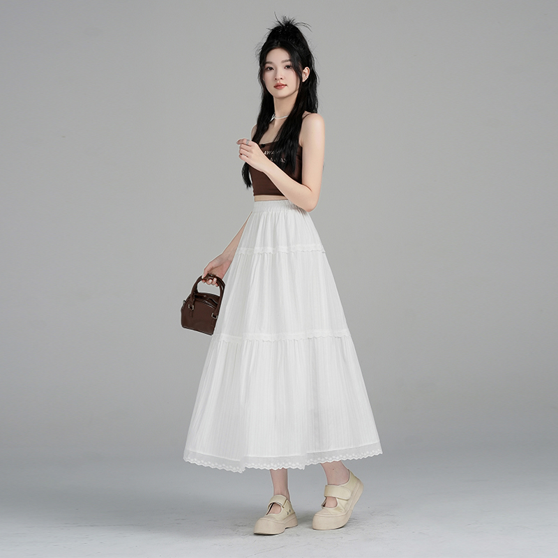Real shot of Korean cake layer embroidered lace splicing skirt for women in spring new French niche A-line small white skirt